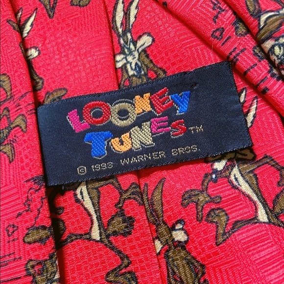 Vintage 1993 Looney Tunes Tie - Picture 3 of 3